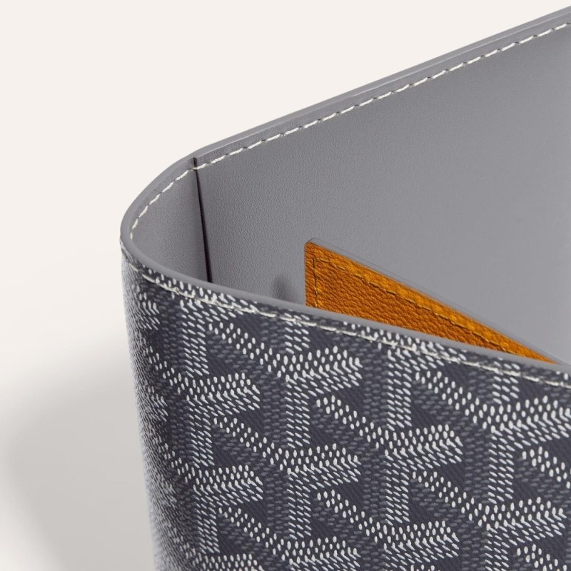 Goyard GRENELLE PASSPORT COVER グレー | TFFV0173